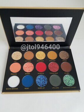 Glaminatrix Merry Chrissy Eyeshadow Palette